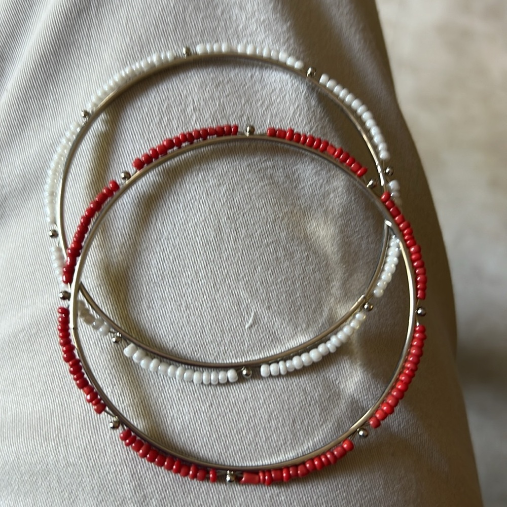 Women’s beaded bangle bracelet set